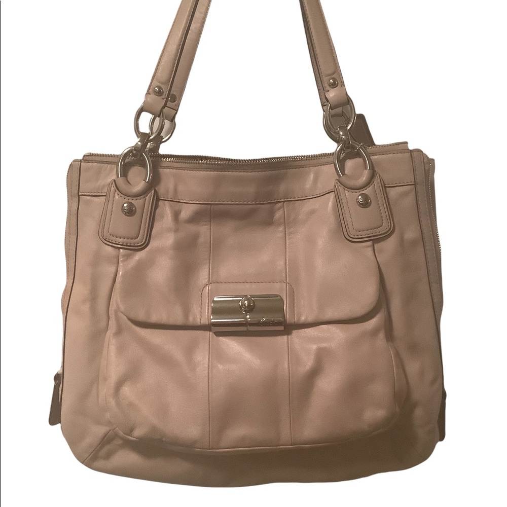 Light dusty pink coach purse
